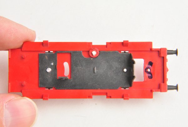 bestückte Pufferbohle der Märklin 141